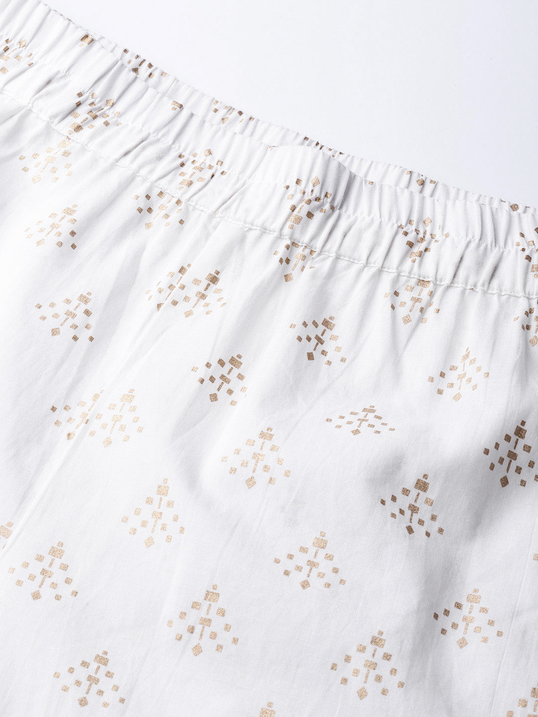 Women's White & Red Printed Kurta With Trousers