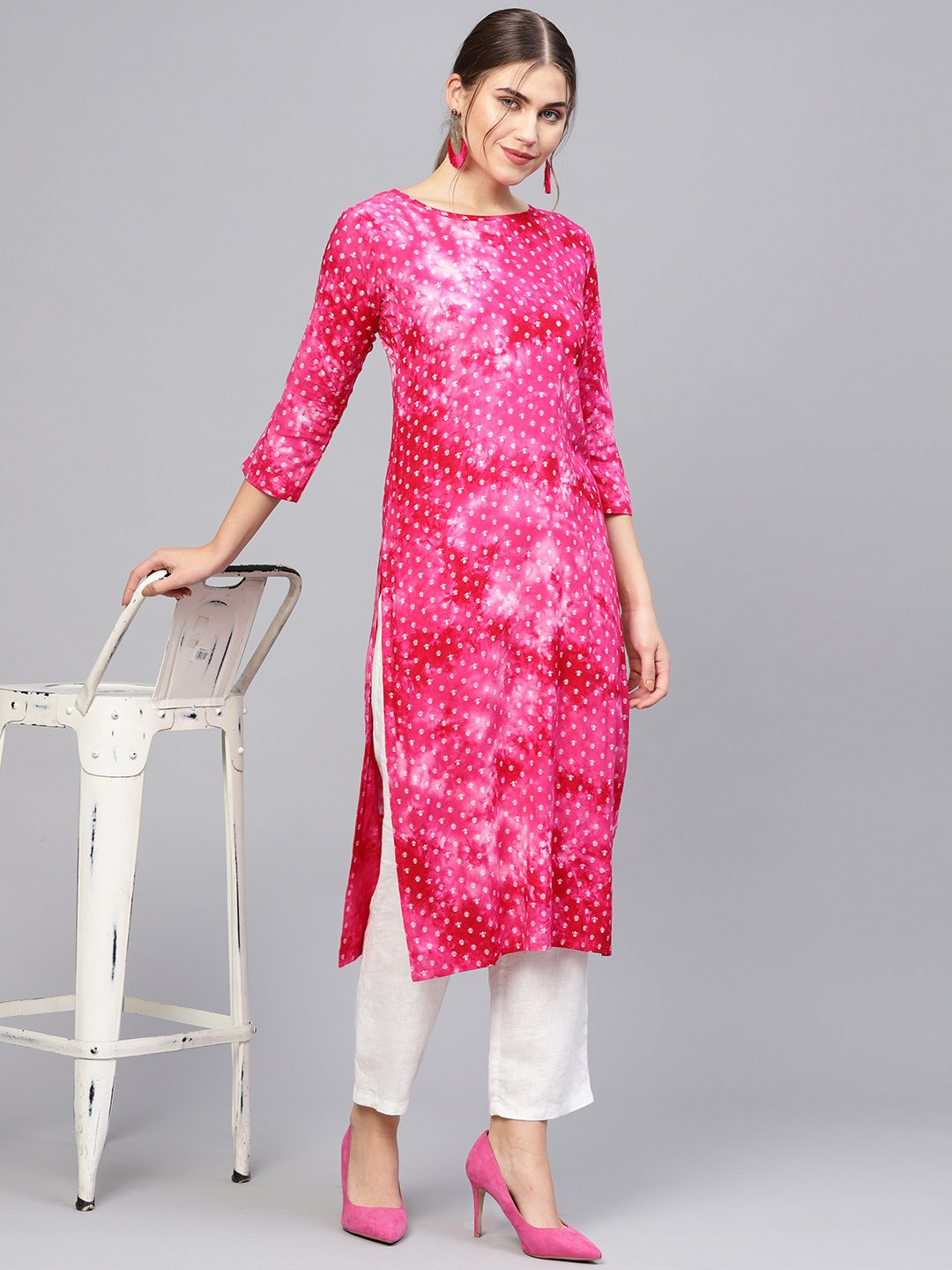 Women's Pink & White Printed Straight Kurta