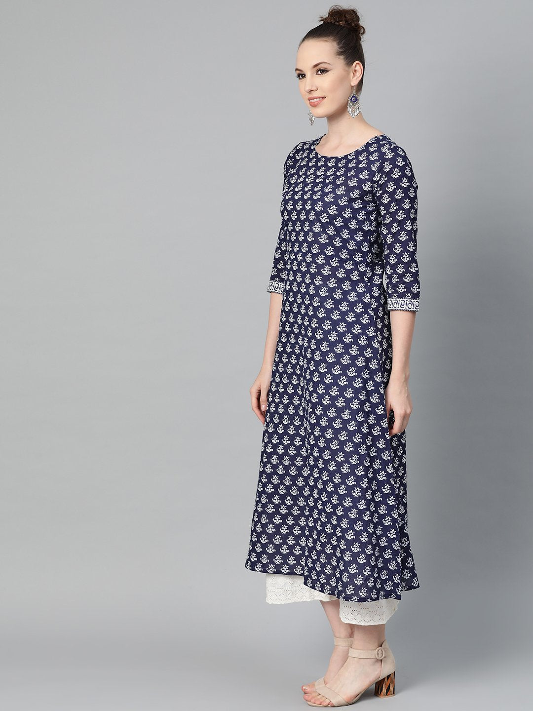 Women's Navy Blue & White Floral Printed A-Line Cotton Kurta