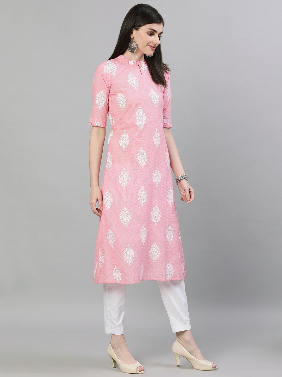 Women's Pink & White Printed Straight Kurta