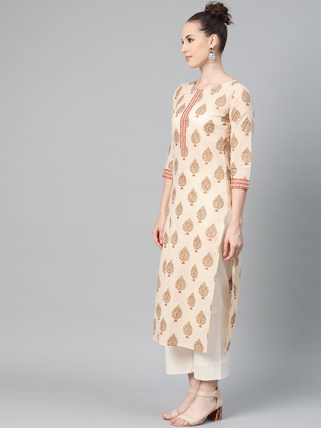 Women's Cream Gold Printed Straight Kurta With Round Neck & 3/4 Sleeves