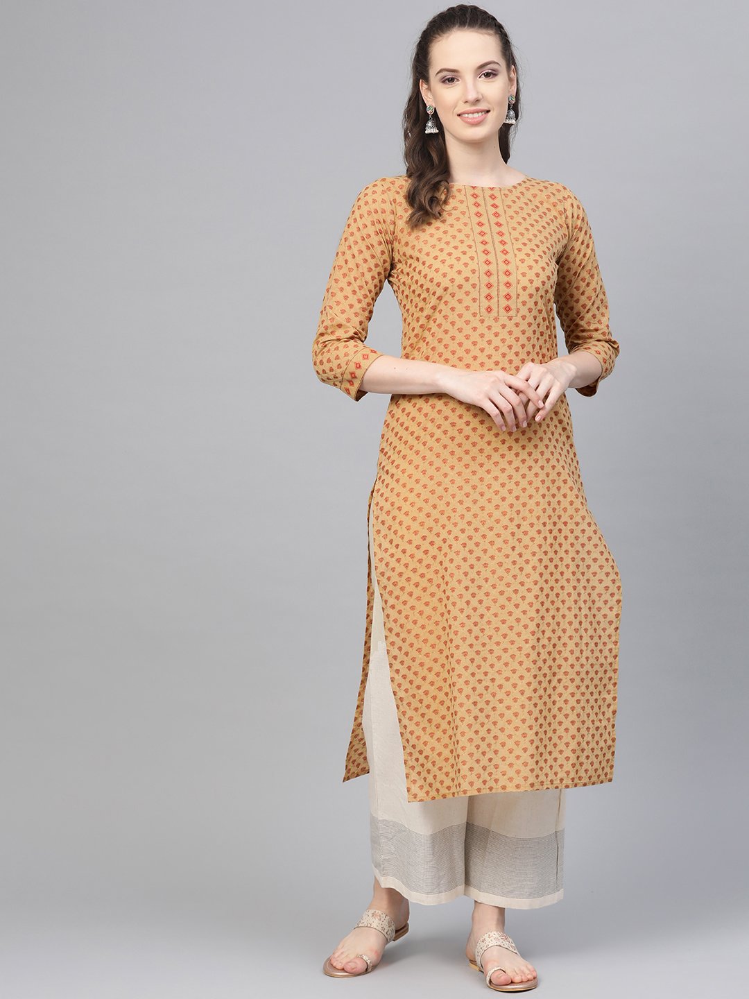 Women's Beige Printed Straight Kurta With Round Neck With 3/4 Sleeves