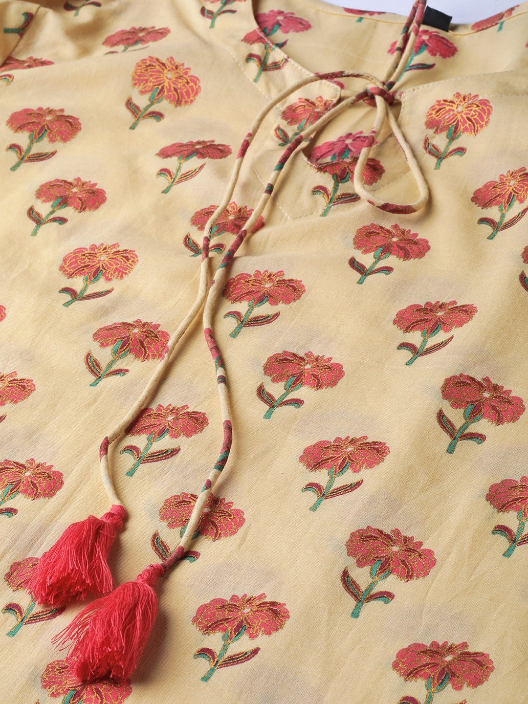Women's Cream With Multi Floral Printed Kurta With Keyhole Neckline