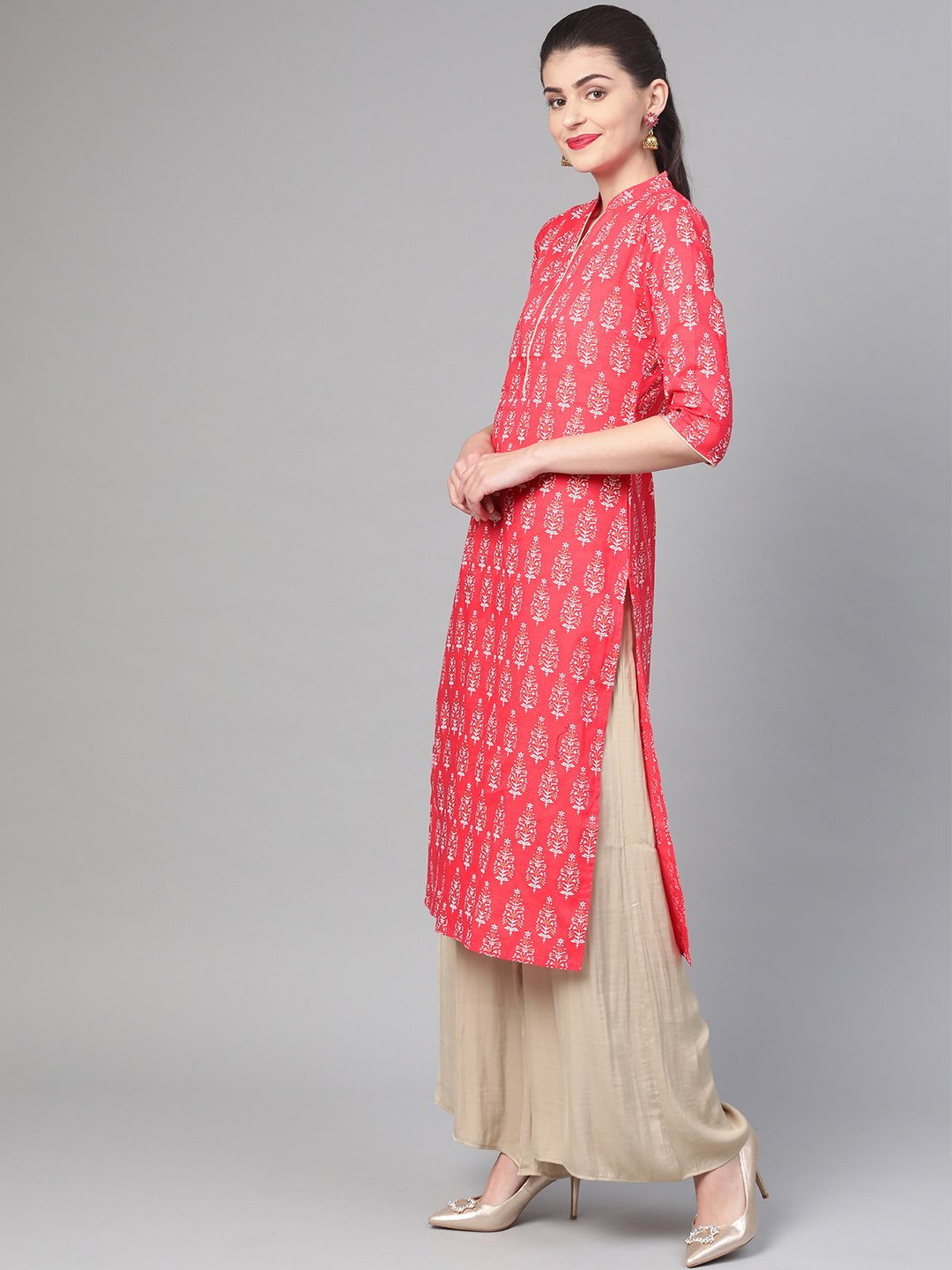Women's Nayo Pink & Gold Cotton Straight Floral Printed Kurta