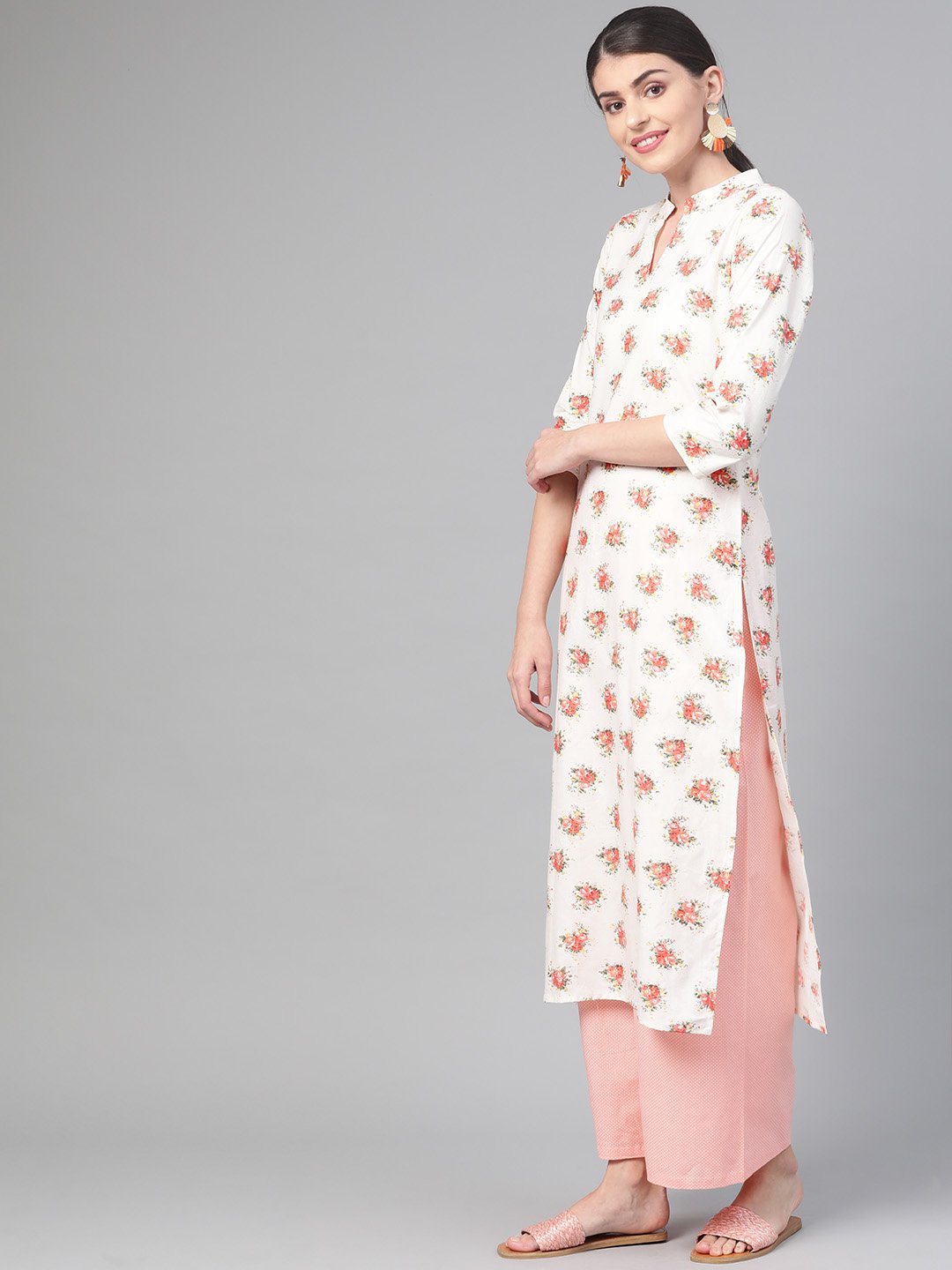 Women's Off White & Peach Straight Floral Printed Kurta And Palazzos Set
