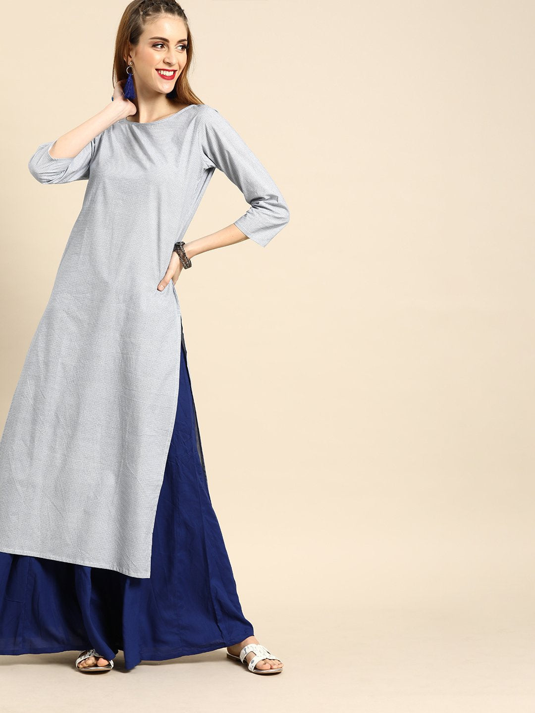 Women's Grey & White Geomatric Printed Straight Kurta