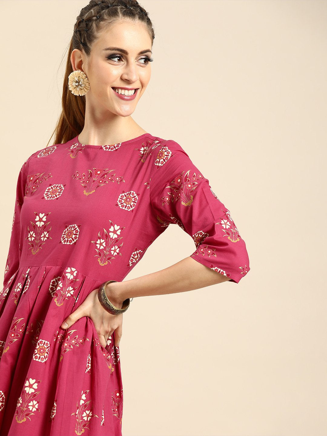 Women's Nayo Magenta Floral Printed Round Neck A-Line Dress