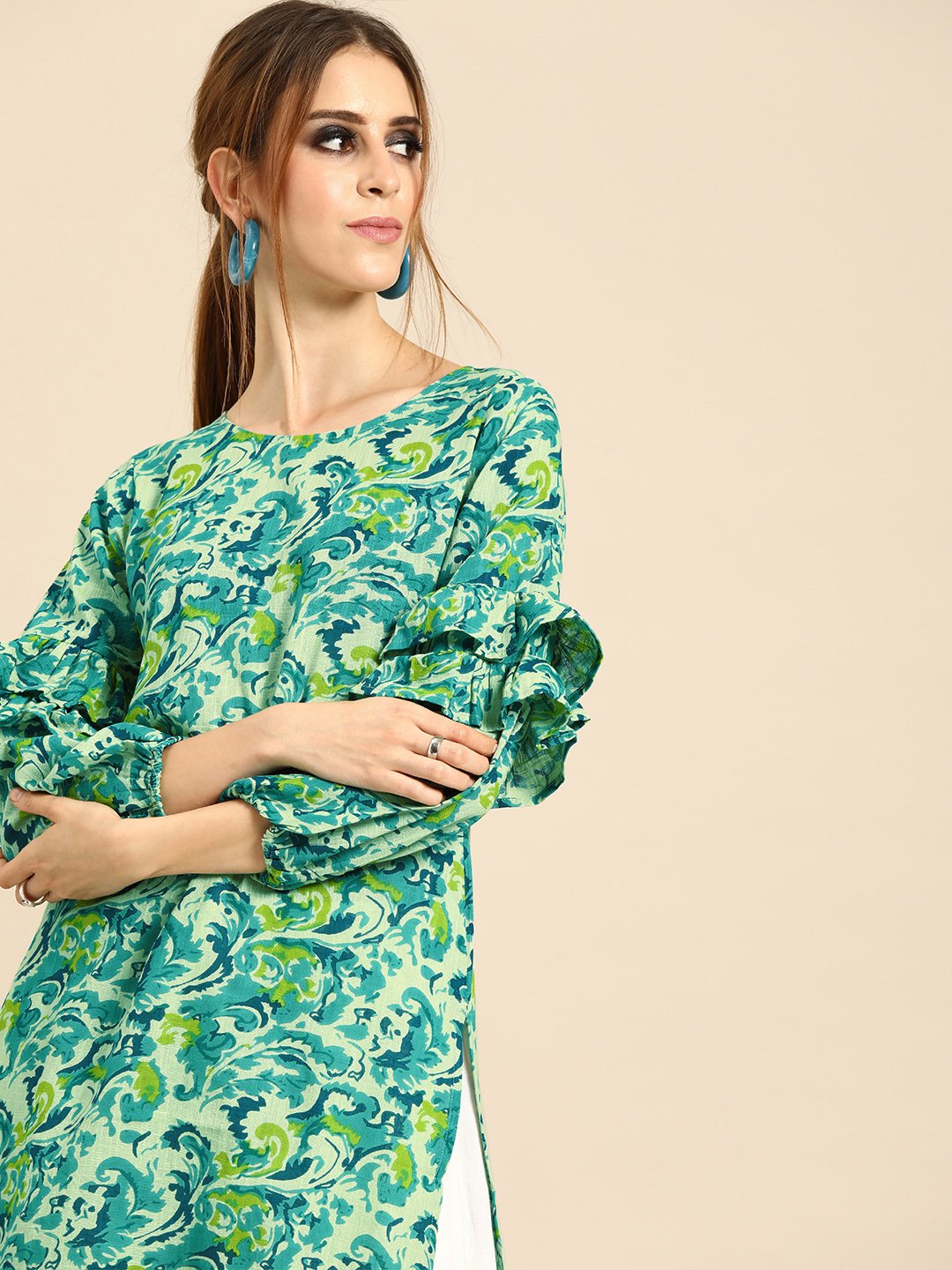 Women's Nayo Green Calf Length Long Sleeves Straight Floral Printed Cotton Kurta
