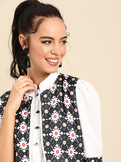 Women's Nayo White Calf Length Short Sleeves Straight Solid Cotton Kurta With Jacket