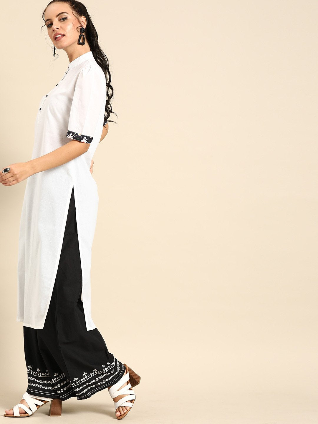 Women's Nayo White Calf Length Short Sleeves Straight Solid Cotton Kurta With Jacket