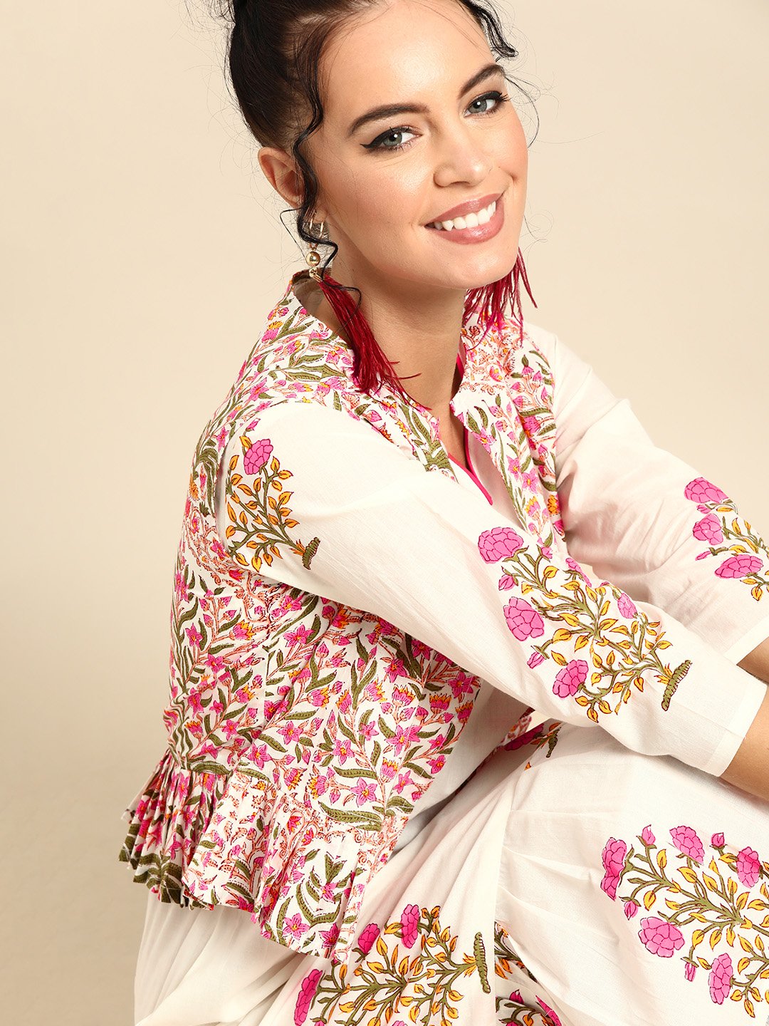 Women's Nayo Off White Calf Length Three-Quarter Sleeves Straight Floral Printed Cotton Kurta With Jacket