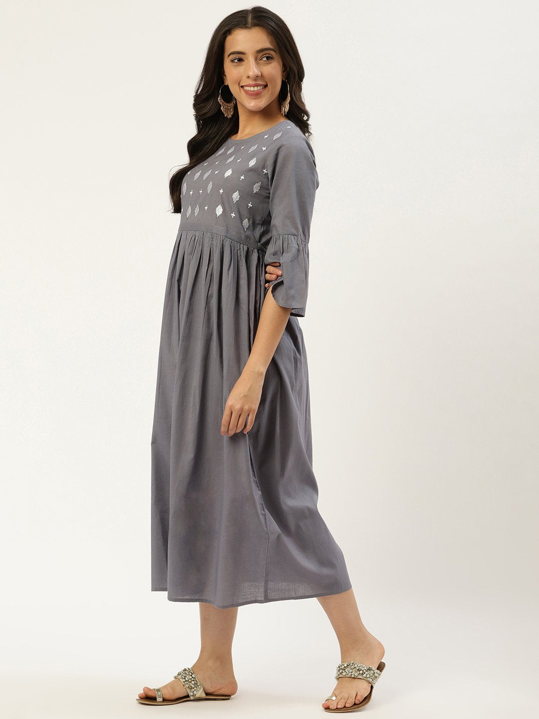 Women's Grey Solid Solid Round Neck Cotton A-Line Dress