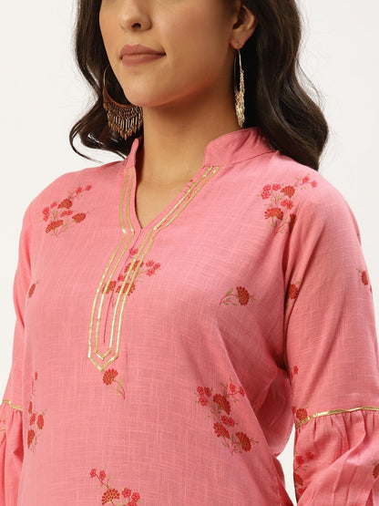 Women's Pink Calf Length Three-Quarter Sleeves Straight Floral Cotton Kurta