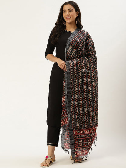 Women's Black Three-Quarter Sleeves Straight Kurta And Trouser Pant Set