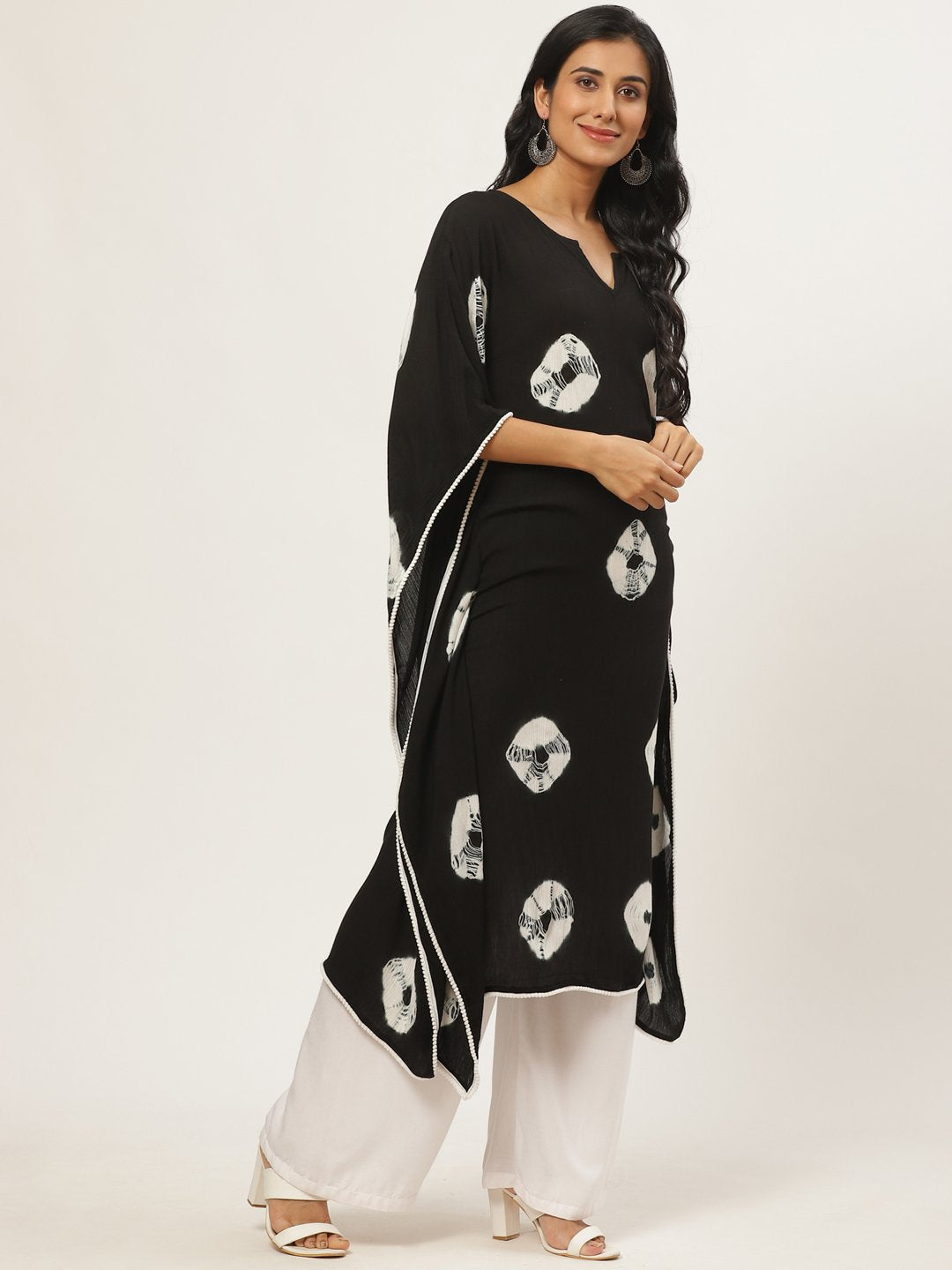 Women's Black Calf Length Short Sleeves Kaftan Bandhani Printed Cotton Kurta