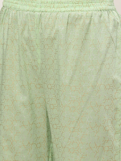 Women's Green Three-Quarter Sleeves Straight Kurta With Palazzo