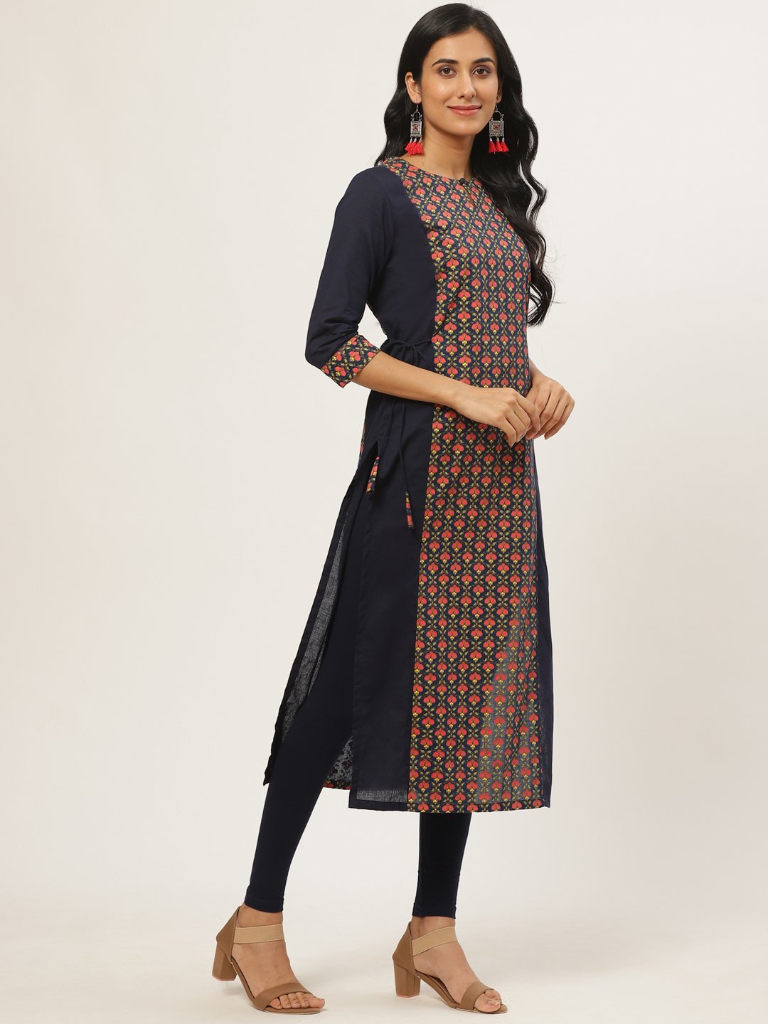 Women's Navy Blue Calf Length Three-Quarter Sleeves Straight Floral Printed Cotton Kurta