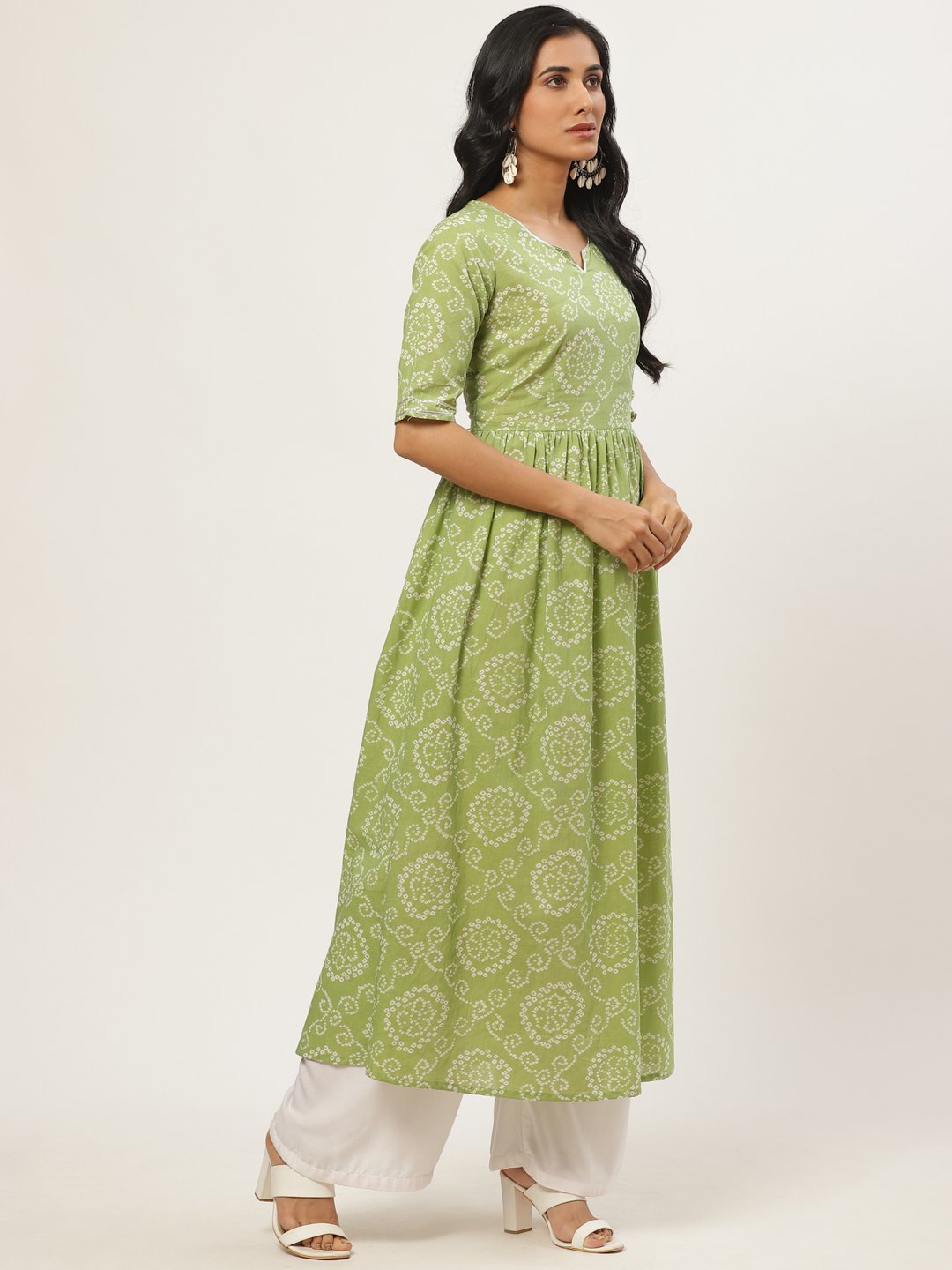 Women's Green Calf Length Short Sleeves A-Line Bandhani Printed Cotton Kurta