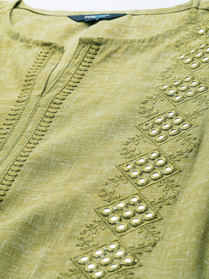 Women's Green Calf Length Three-Quarter Sleeves Straight Solid Embroidered Cotton Kurta