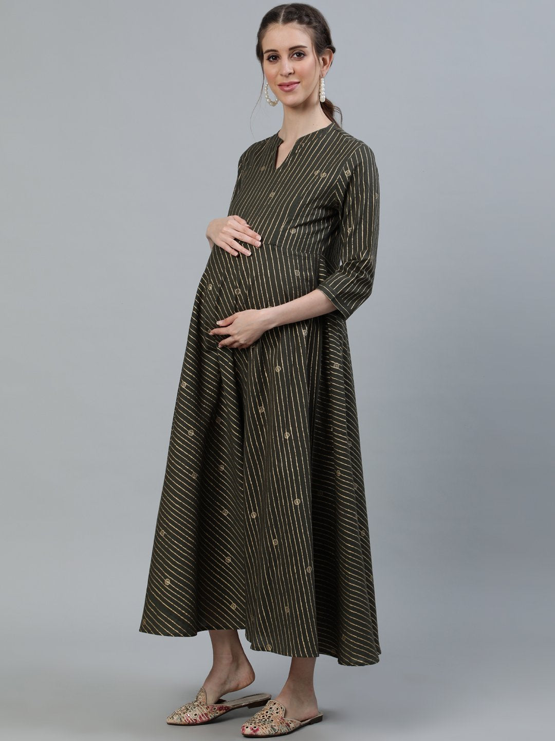Women's Grey & Off-White Printed Maternity Dress With Three Quarter Sleeves