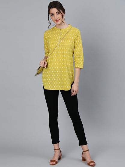 Women's Green Printed Tunic With Mandarin Collar & Three Quarter Sleeves