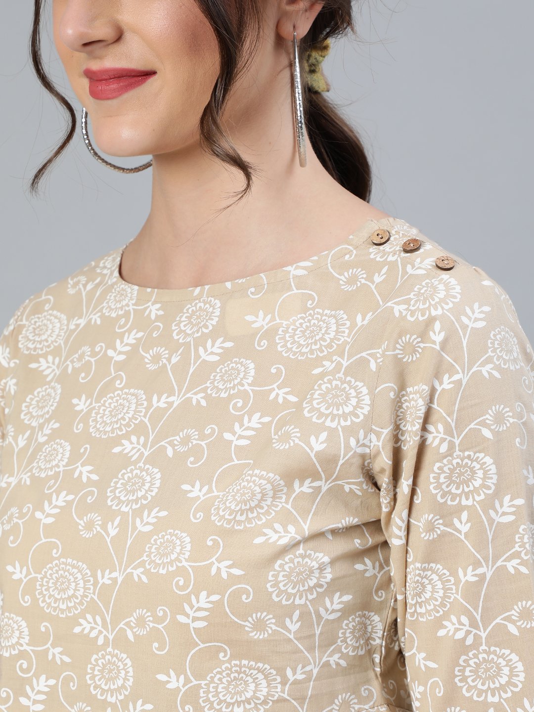 Women's Womenbeige & Off-White Floral Printed Top With Round Neck & Three Quarter Sleeves