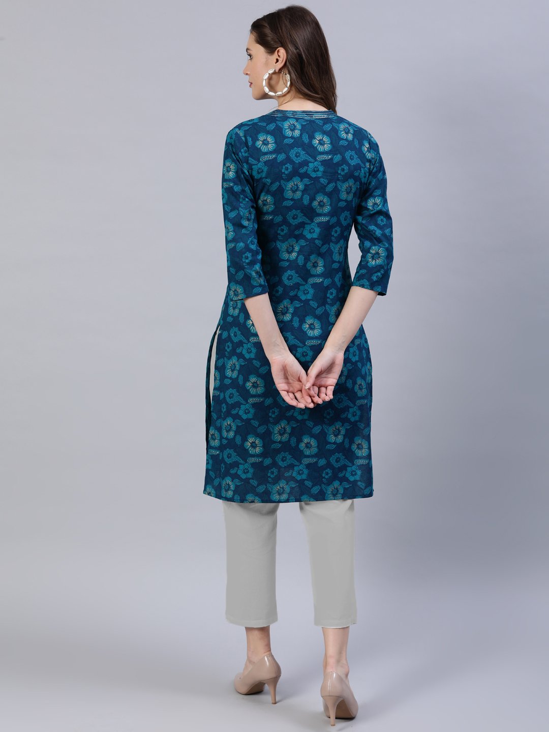 Women's Green Straight Kurti With Three Quarter Sleeves