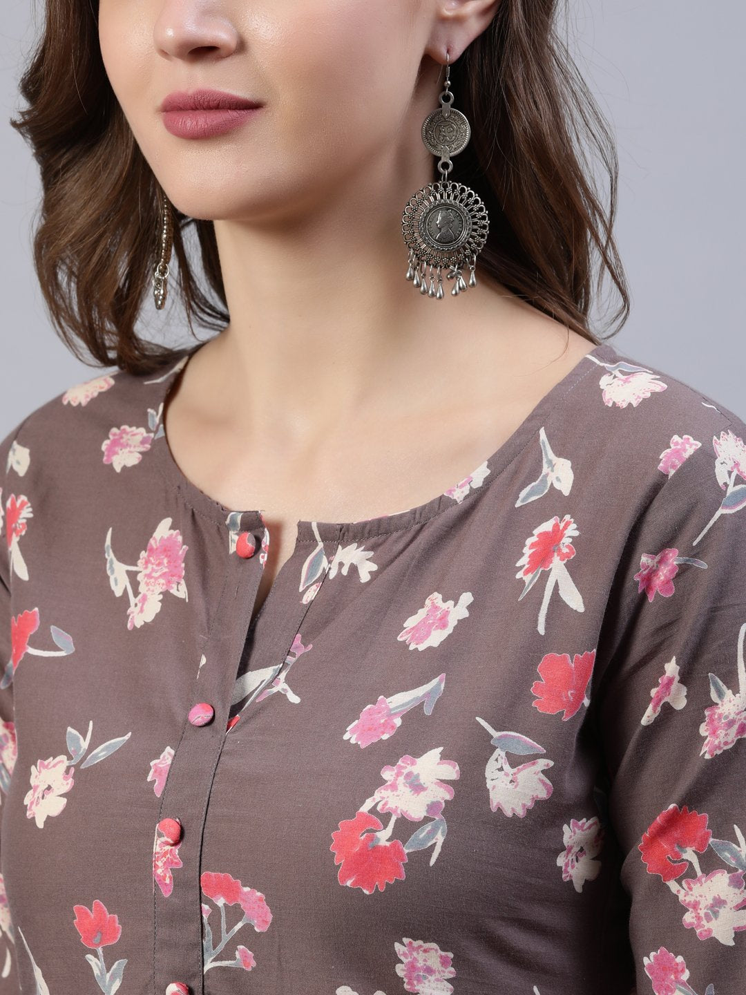 Women's Taupe Printed Straight Kurta With Three Quarter Sleeves