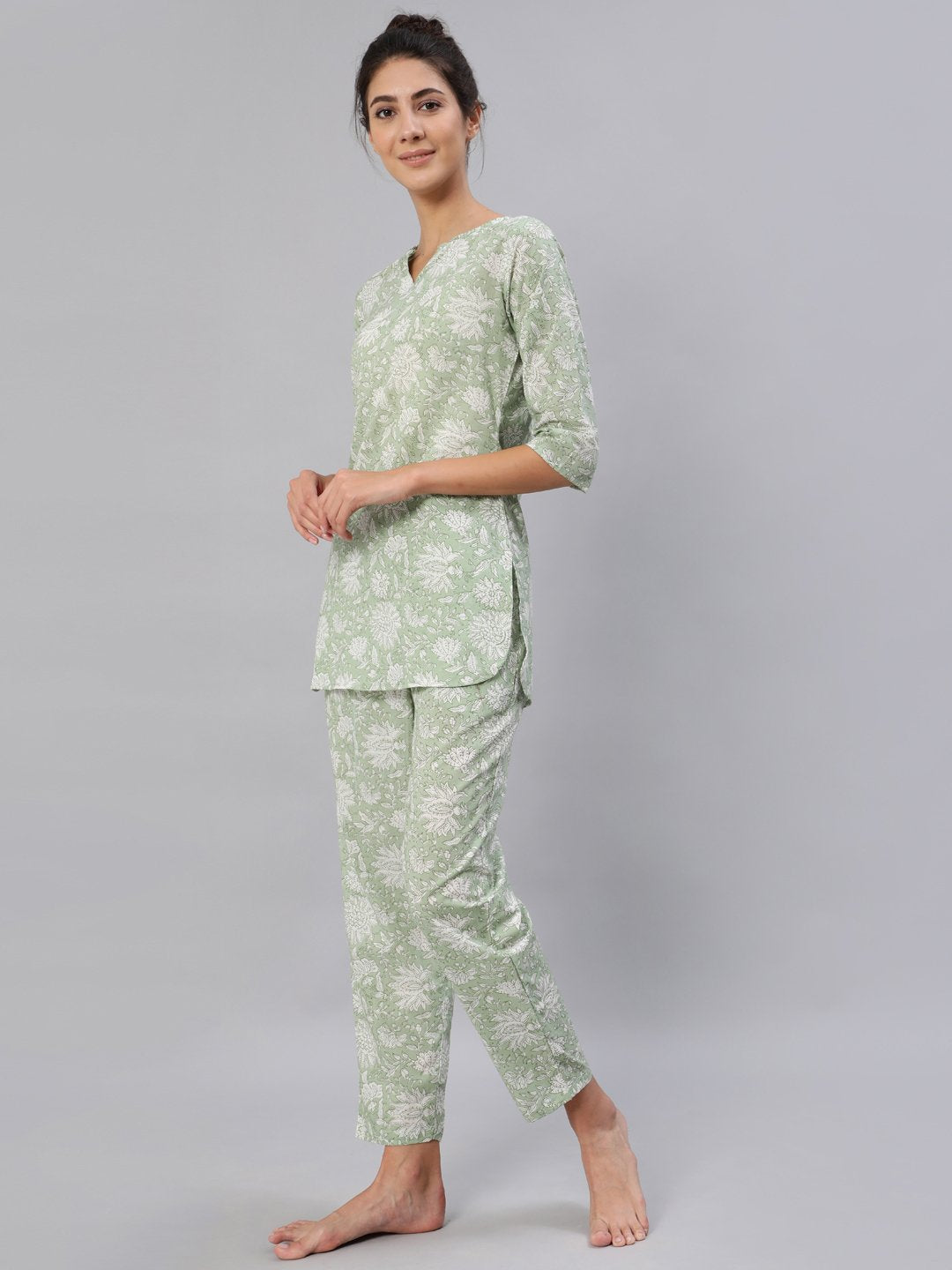 Women's Green Floral Printed Night Suit Set