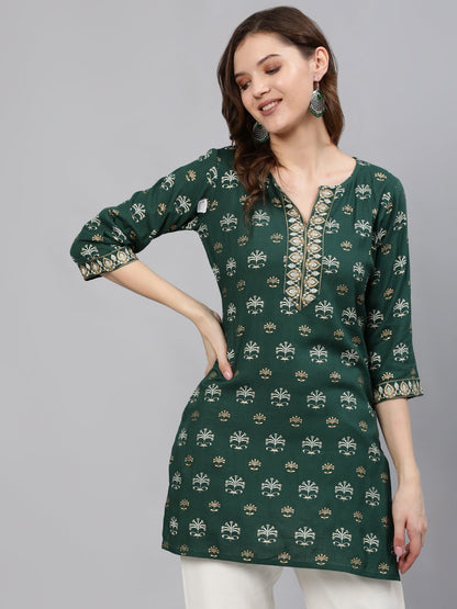 Women's Green & Gold Printed Tunic With Three Quarter Sleeves