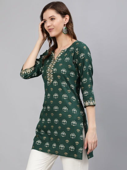Women's Green & Gold Printed Tunic With Three Quarter Sleeves
