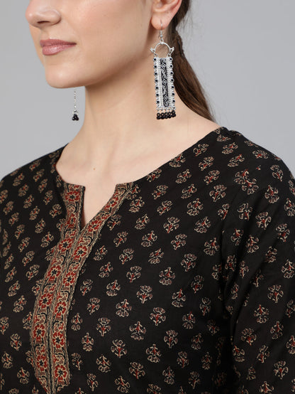 Women's Brown Printed Straight Tunic With Three Quarter Sleeves