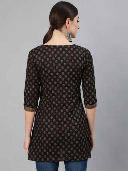 Women's Brown Printed Straight Tunic With Three Quarter Sleeves
