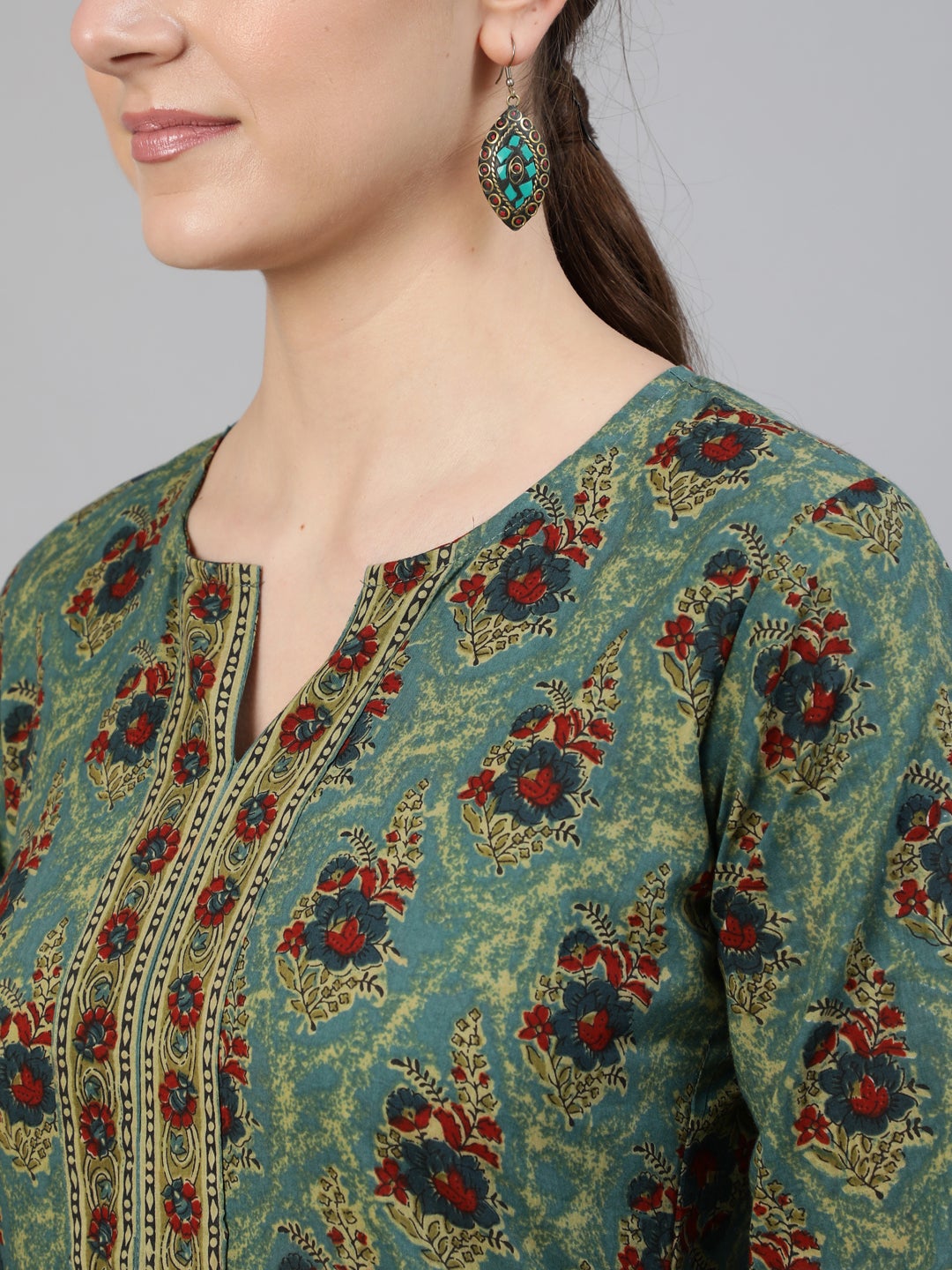 Women's Blue Printed Straight Kurta With Three Quarter Sleeves