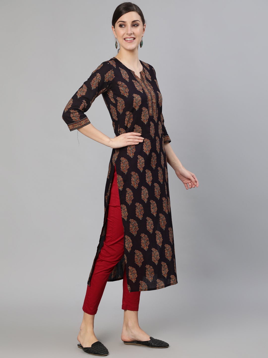 Women's Black Ethnic Printed Straight Kurta With Three Quarter Sleeves
