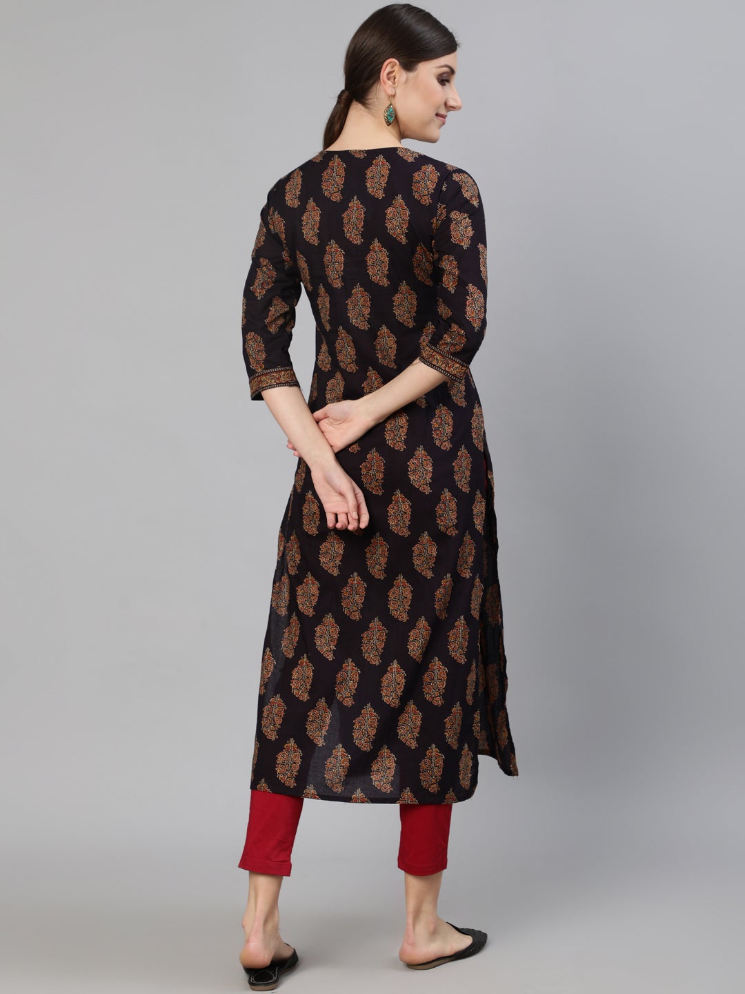 Women's Black Ethnic Printed Straight Kurta With Three Quarter Sleeves