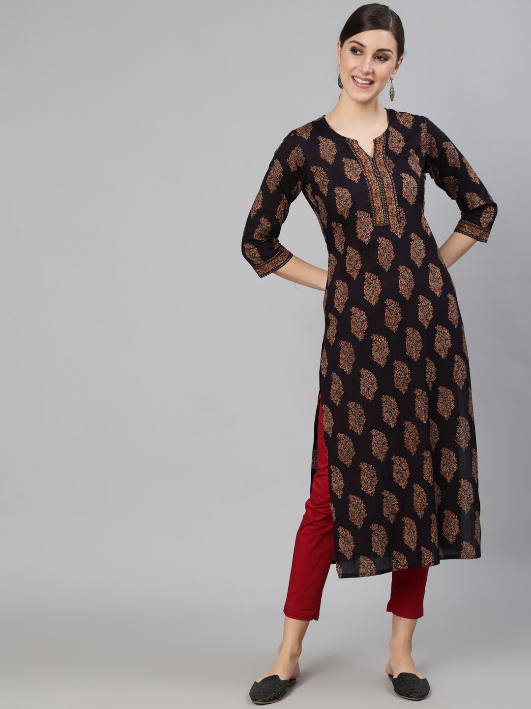 Women's Black Ethnic Printed Straight Kurta With Three Quarter Sleeves