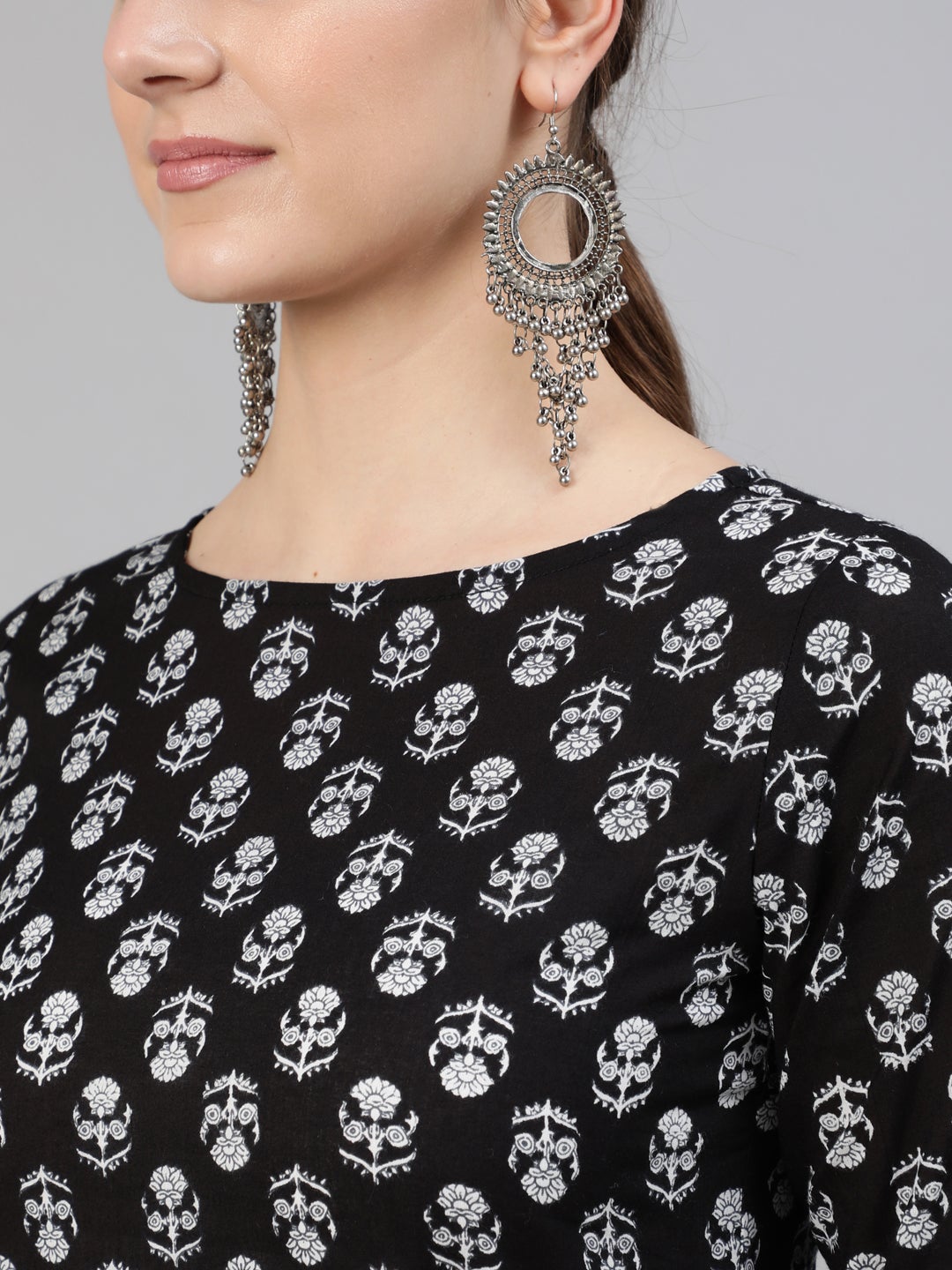 Women's Black Ethnic Motif Printed Straight Kurta With Three Quarter Sleeves