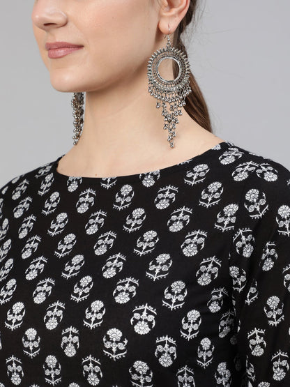 Women's Black Ethnic Motif Printed Straight Kurta With Three Quarter Sleeves