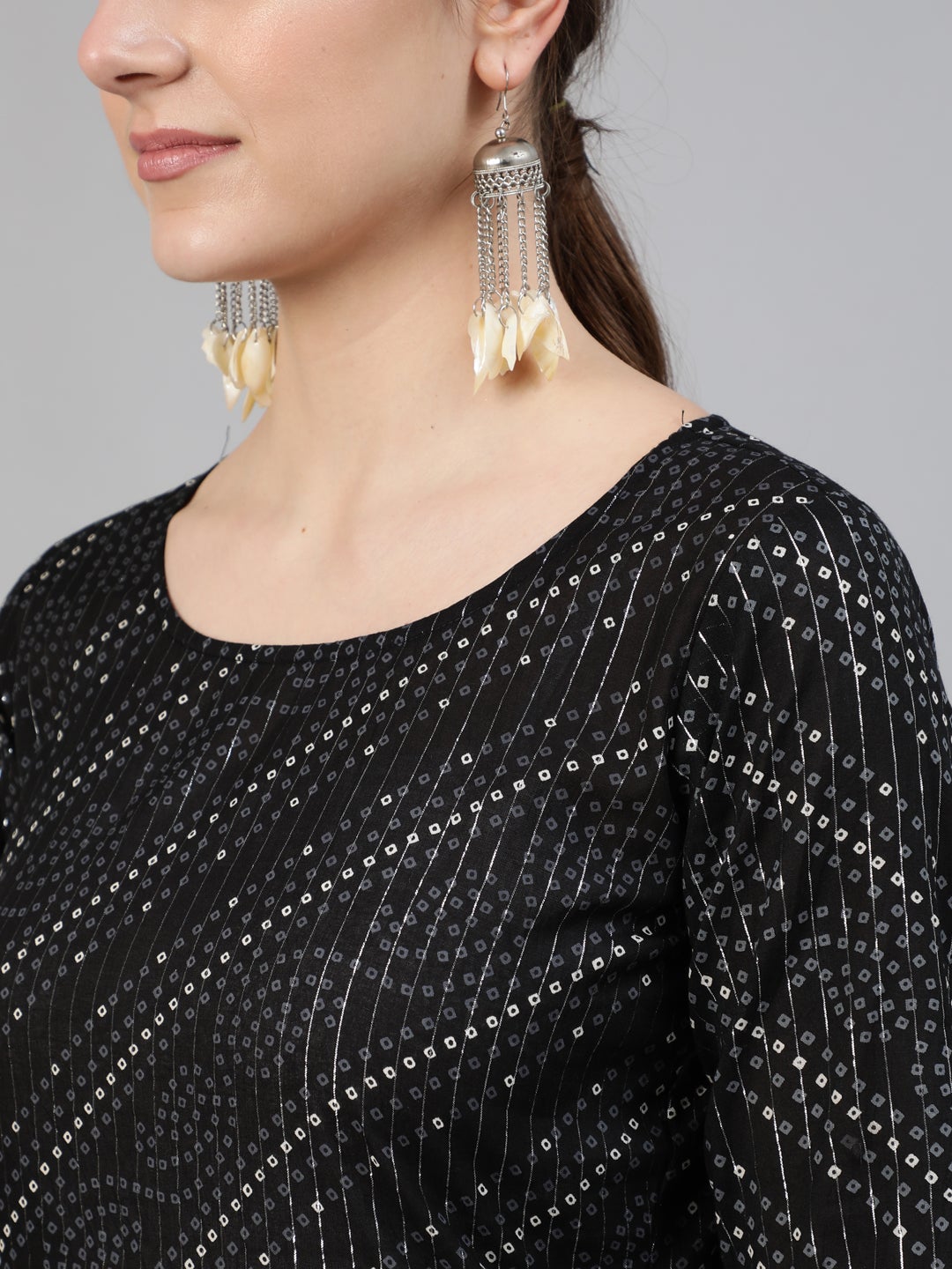 Women's Black Bandhani Printed Kurta With Round Neck