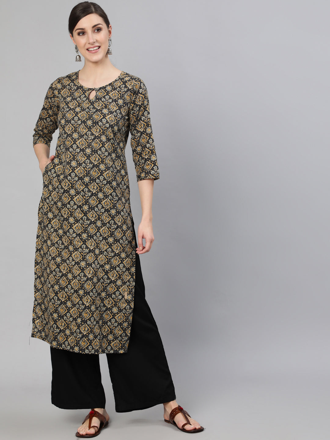 Women's Black Abstract Printed Straight Kurta With Three Quarter Sleeves