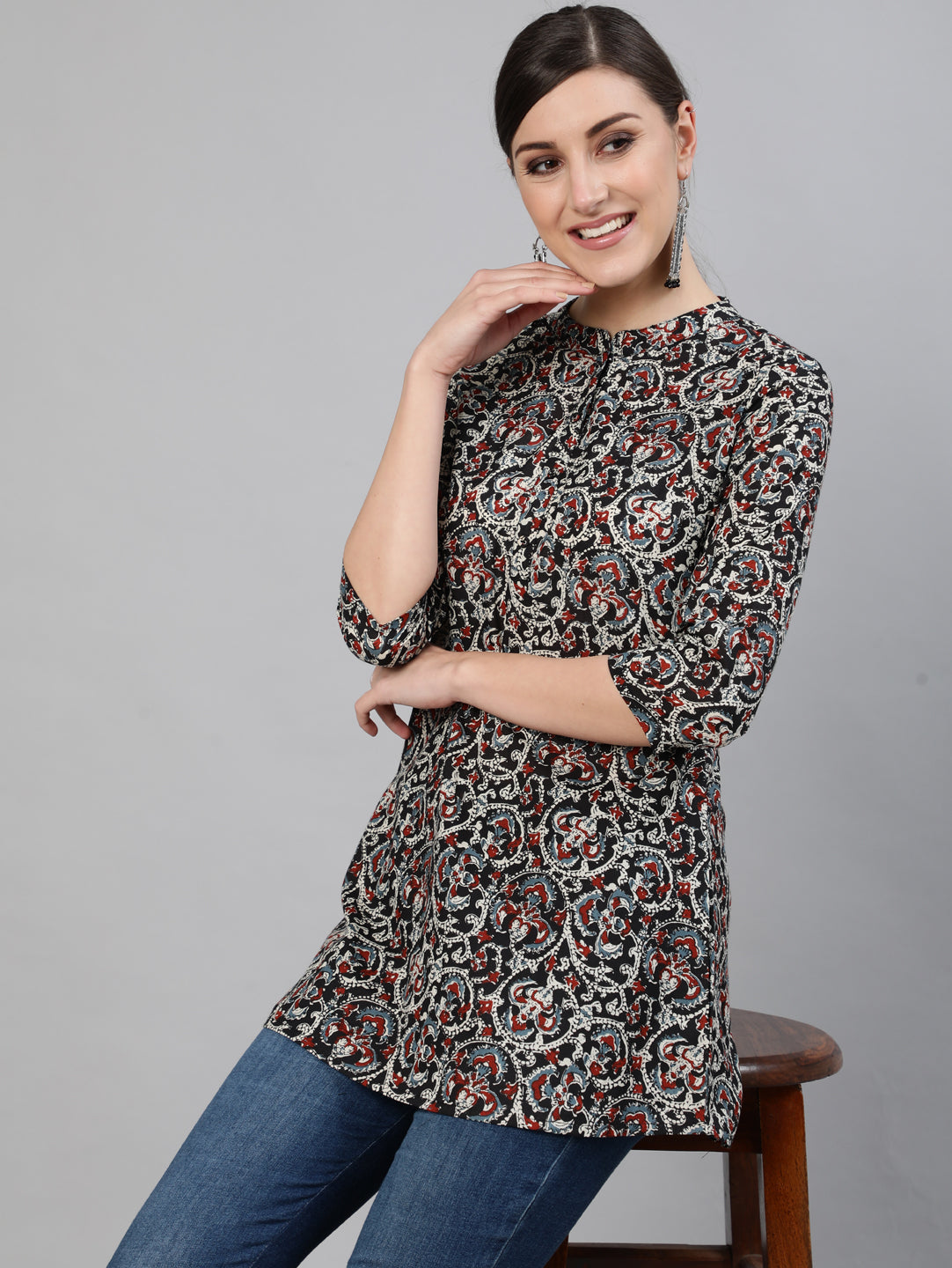 Women's Black Printed Tunic With Three Quarter Sleeves