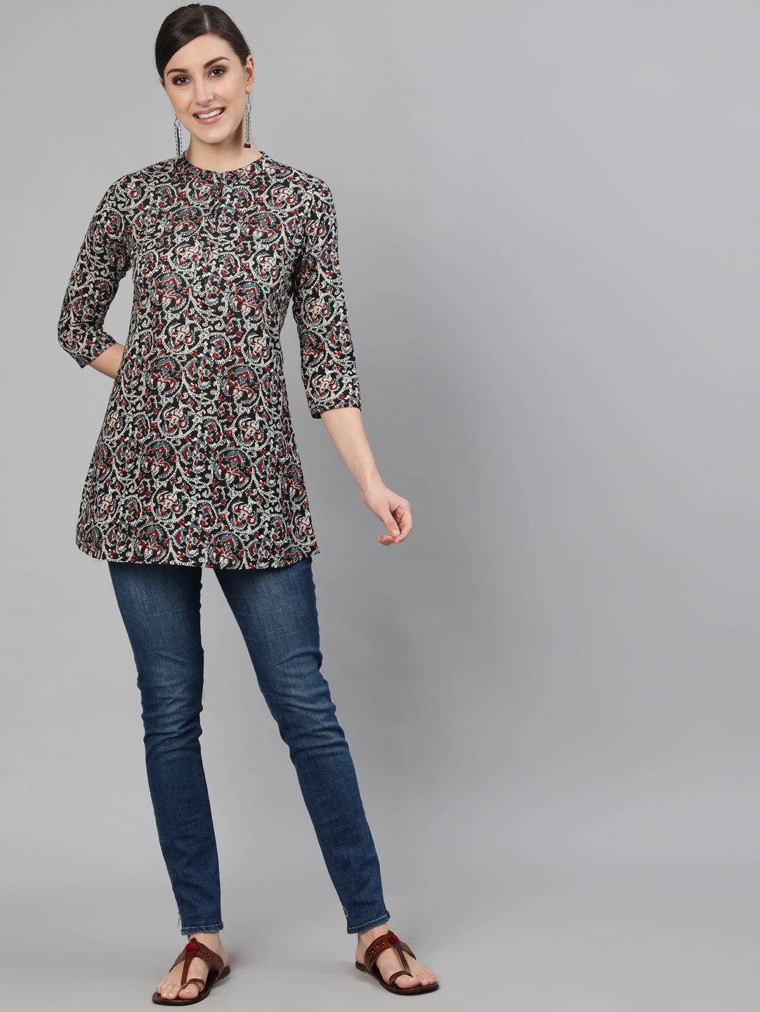 Women's Black Printed Tunic With Three Quarter Sleeves