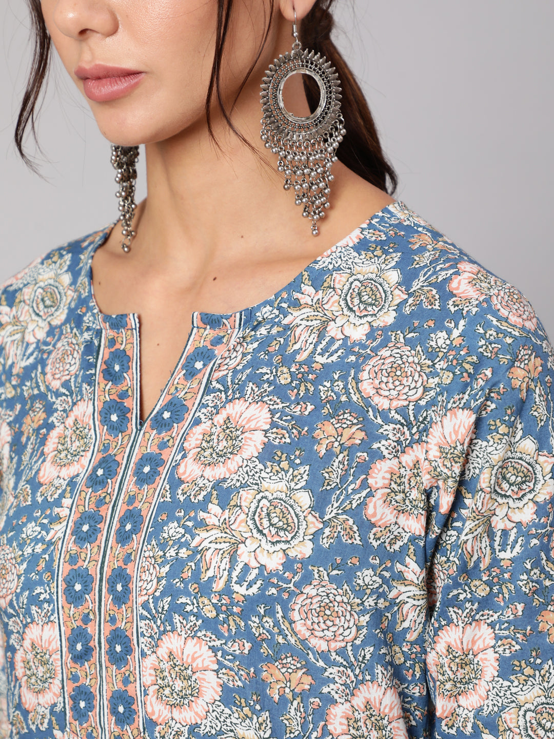 Women's Blue & Pink Floral Printed Straight Tunic With Three Quarter Sleeves