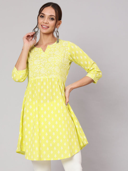 Women's Green Printed A-Line Tunic With Three Quarter Sleeves