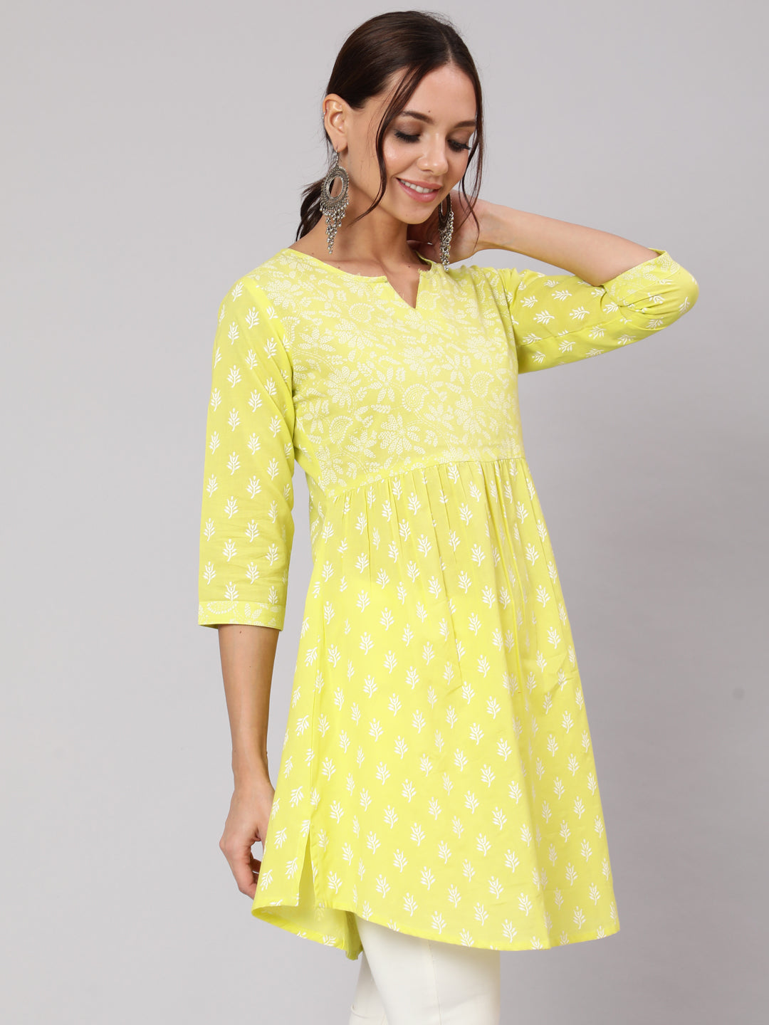 Women's Green Printed A-Line Tunic With Three Quarter Sleeves