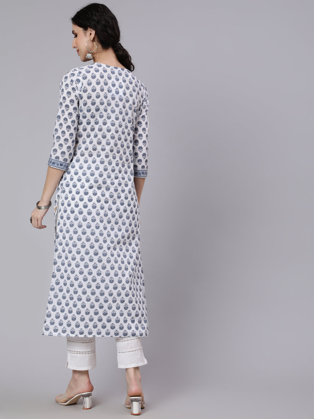 Women's Off-White Printed Straight Kurta With Three Quarter Sleeves