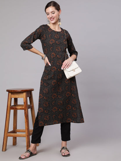Women's Black Printed straight kurta with three quarter sleeves