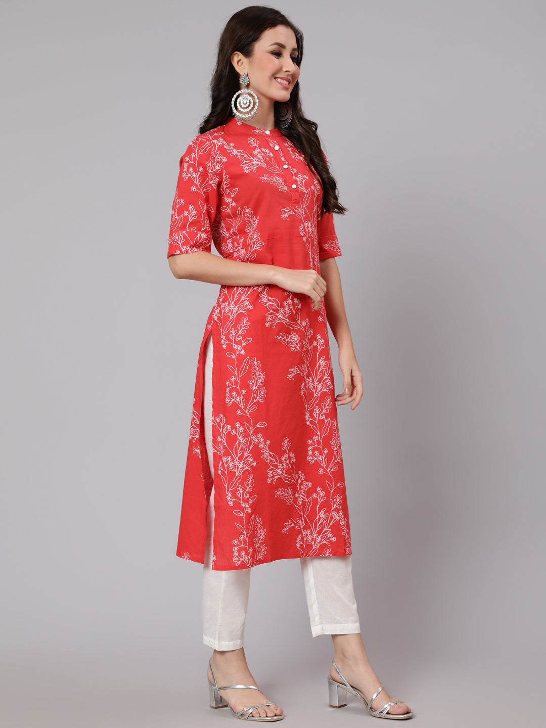 Women's Red Floral Printed Straight Kurta With Three Quarter Sleeves