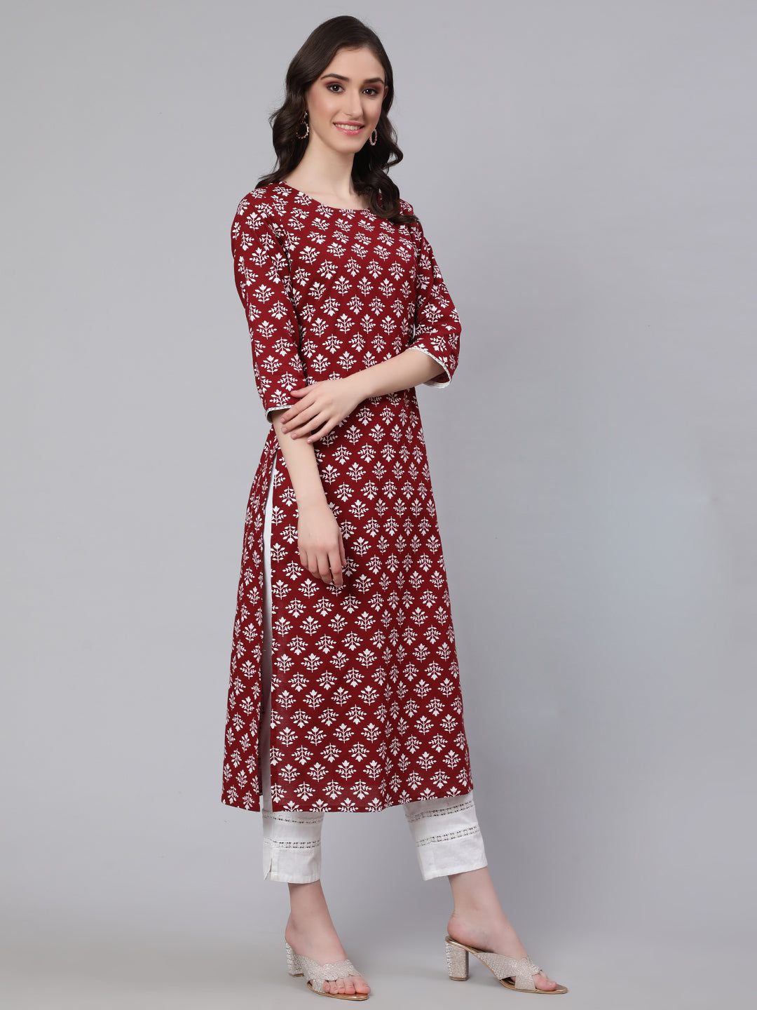 Women's Maroon Printed Straight Kurta With Three Quarter Sleeves